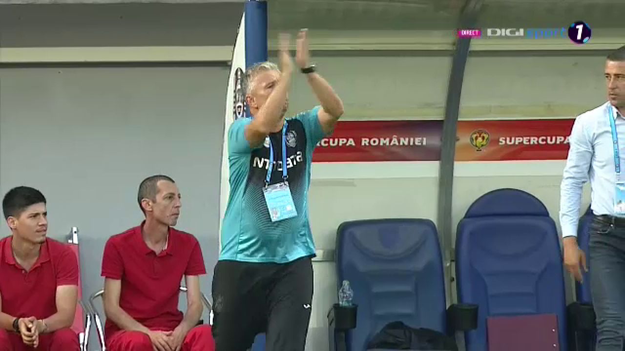 Petrescu, PAZIT pe banca si tot degeaba! :)) Panin era sa-i dea peste mana! Imagini FABULOASE in finalul reprizei! Super Dan si-a iesit din minti. Ce a facut_6