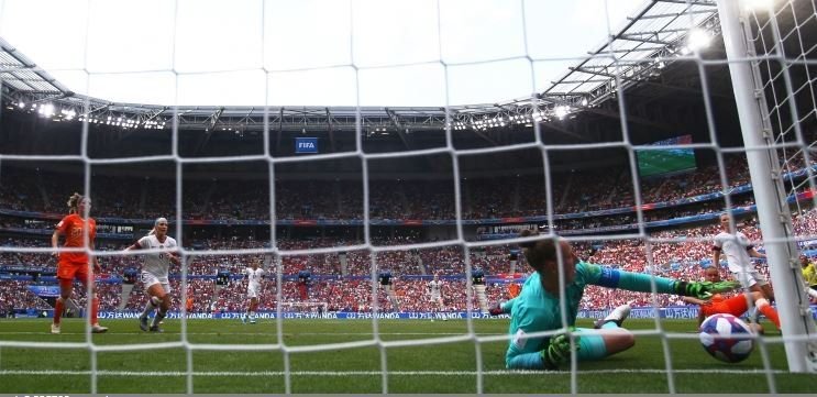 SUA e din nou campioana MONDIALA la fotbal feminin! Al 4-lea titlu din istorie dupa 2-0 cu Olanda in finala. Aproape 60 000 de oameni au fost la Lyon