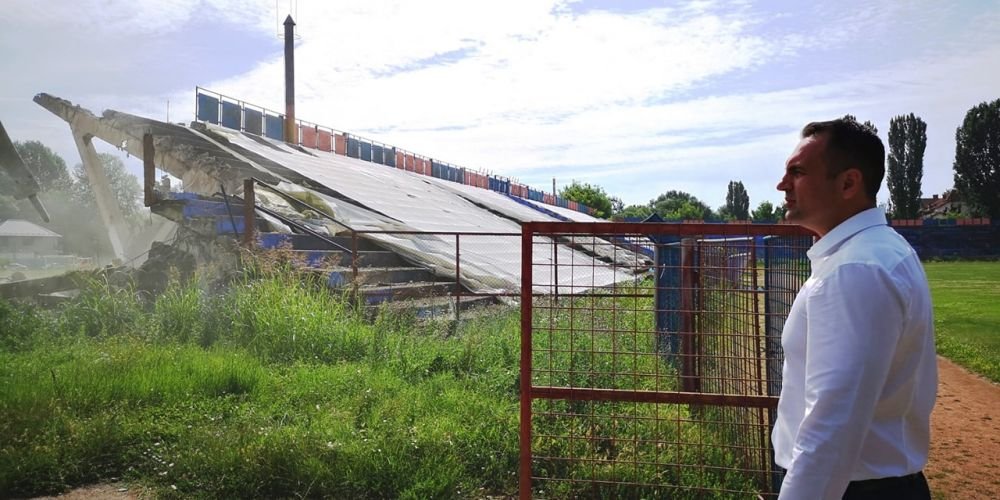 Chindia Targoviste isi face stadion nou: 