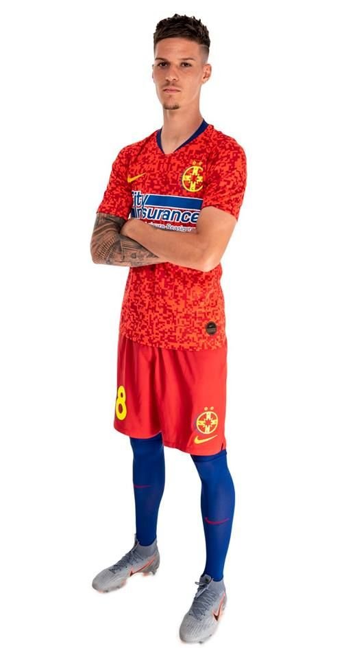 FCSB isi modifica echipamentul dupa primul meci! MM Stoica: 