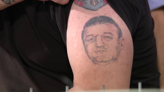 Fanul FCSB care si-a facut tatuaj IMENS cu Gigi Becali, in tribune la Giurgiu. FOTO_4