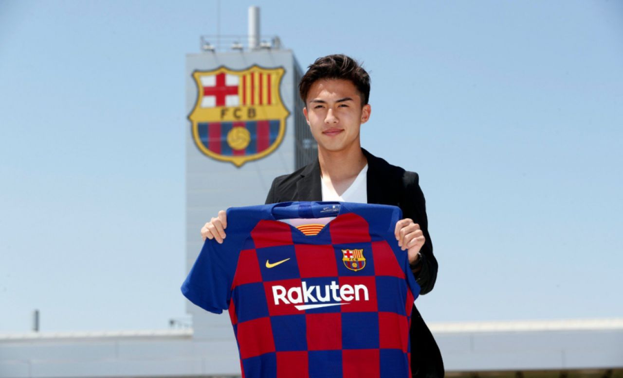 OFICIAL: Barcelona si-a prezentat al 4-lea transfer al verii! Catalanii i-au pus clauza de 100.000.000 euro_1
