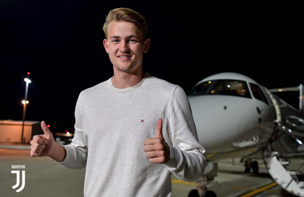 De Ligt a ajuns la Torino si astazi va semna cu Juventus! Doar Cristiano Ronaldo va castiga mai multi bani la campioana Italiei! Mesajul fundasului de 70 de milioane de euro