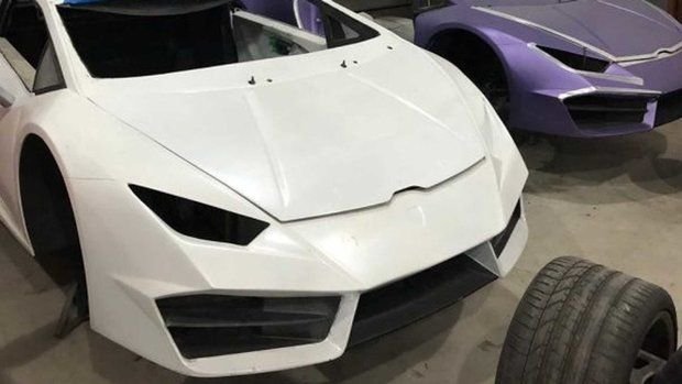 Fabrica de Ferrari si Lamborghini FALSE inchisa de politisti! Cu cat se vindea o masina. FOTO_4