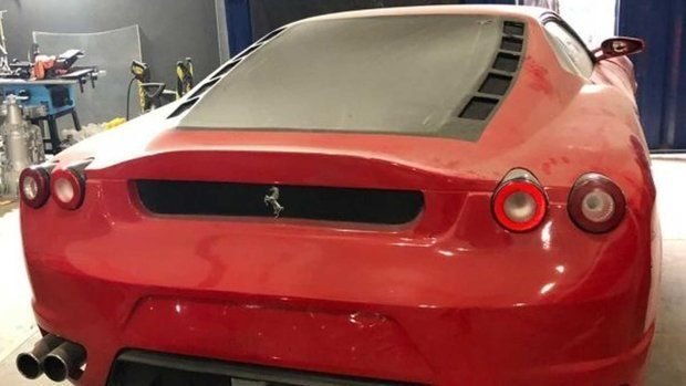 Fabrica de Ferrari si Lamborghini FALSE inchisa de politisti! Cu cat se vindea o masina. FOTO_6