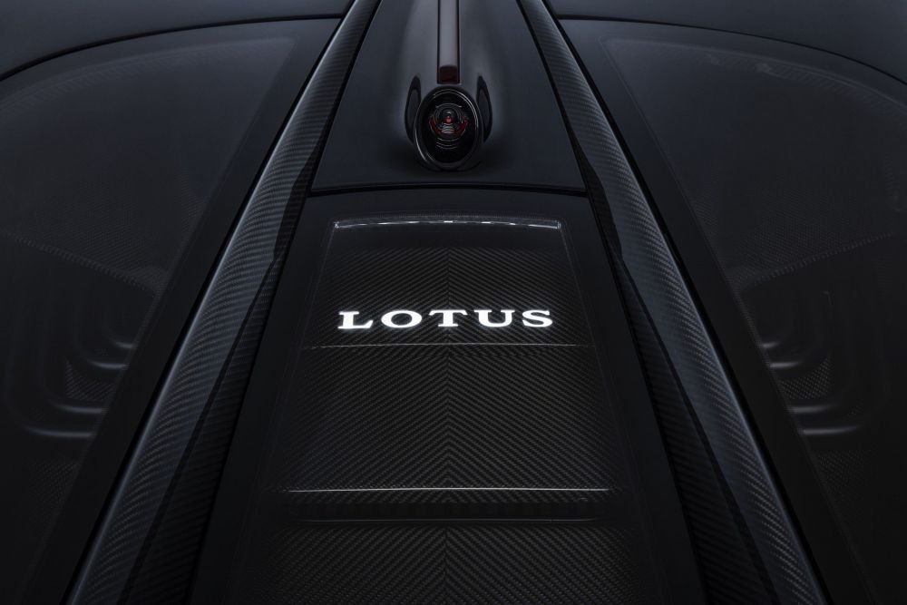 Lotus a lansat cea mai PUTERNICA masina din lume! Cum arata Evija, bolidul ELECTRIC de 2 milioane euro. FOTO_9