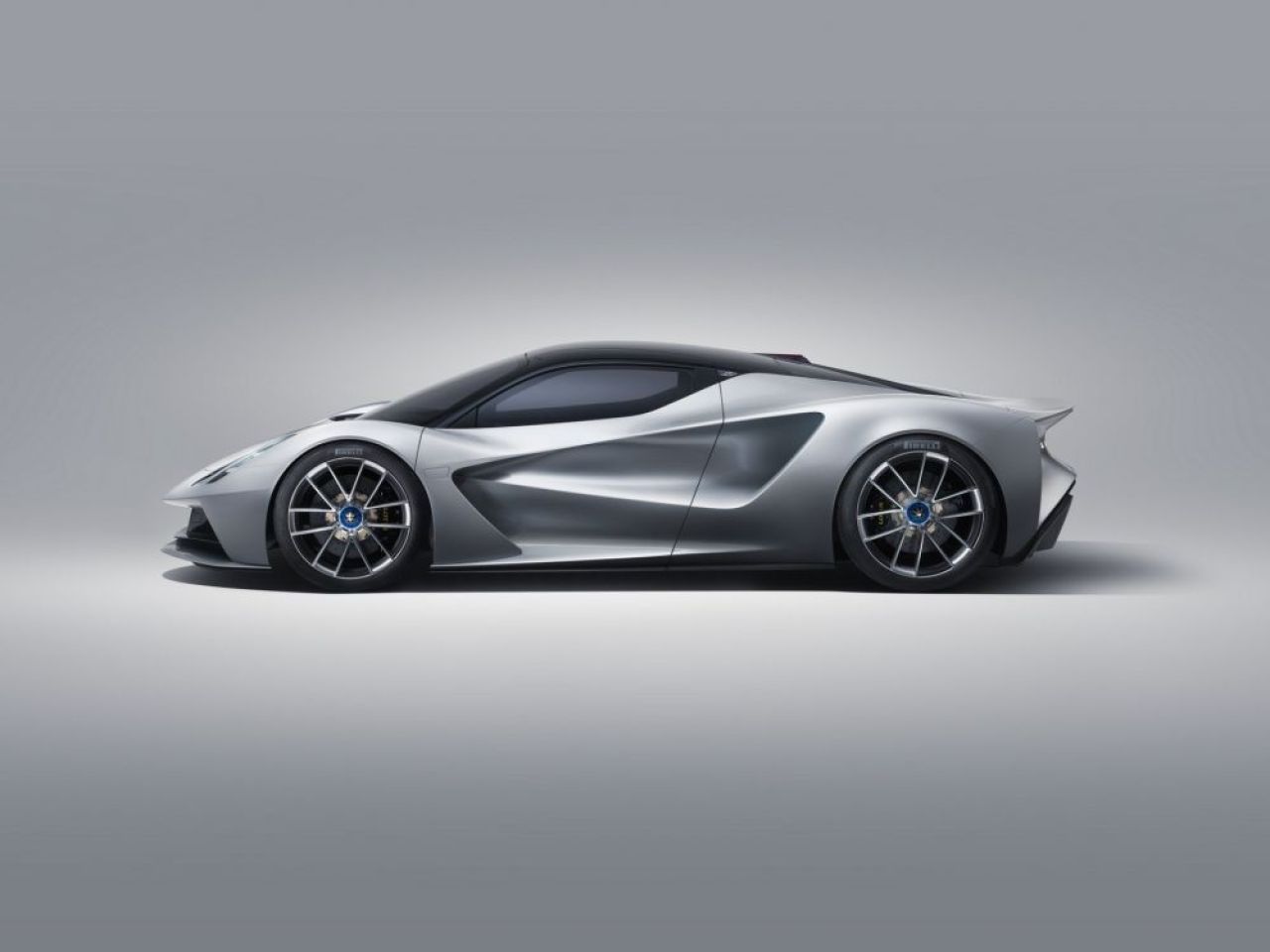 Lotus a lansat cea mai PUTERNICA masina din lume! Cum arata Evija, bolidul ELECTRIC de 2 milioane euro. FOTO_19