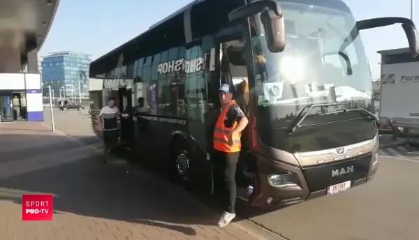 Teren IMPOSIBIL pentru FCSB! Cum arata gazonul de la Pitesti dupa ce a nins toata ziua_20