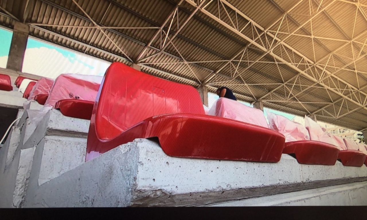 Se monteaza scaunele pe cel mai nou stadion din Romania! Arena va fi gata in aceasta toamna. FOTO_17