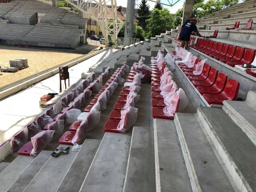 Se monteaza scaunele pe cel mai nou stadion din Romania! Arena va fi gata in aceasta toamna. FOTO_19