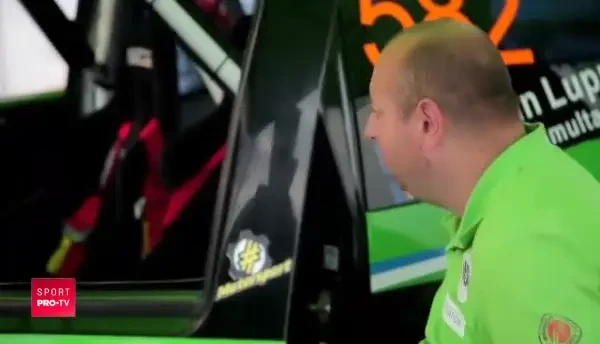 Povestea lui impresioneaza lumea! A paralizat dupa un accident la inot, dar a ajuns pilot de raliuri: Nu exista NU POT!