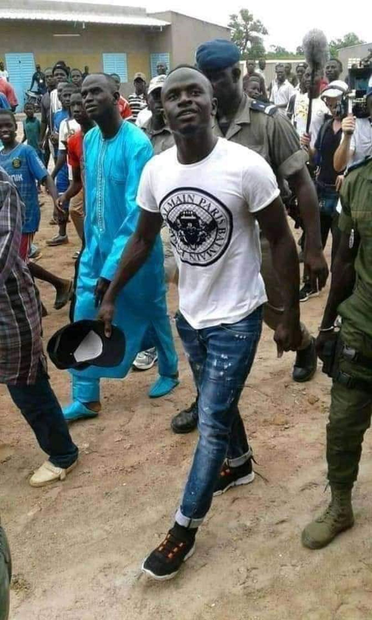 Sadio Mane, gest de MILIOANE! A construit o scoala in orasul sau natal in vacanta de vara. FOTO_1