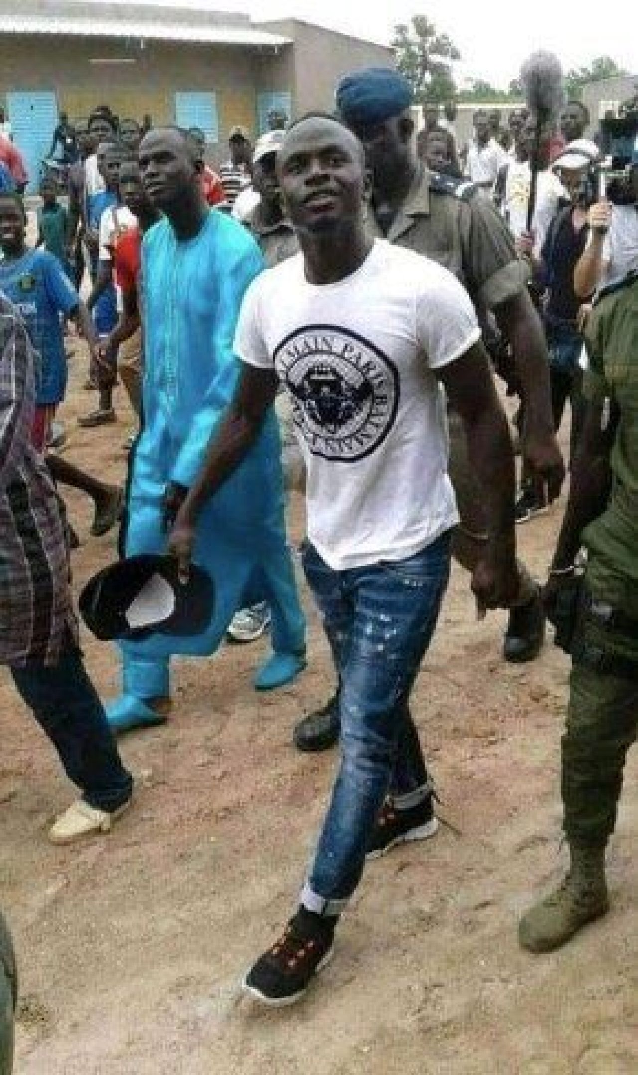 Sadio Mane, gest de MILIOANE! A construit o scoala in orasul sau natal in vacanta de vara. FOTO_5