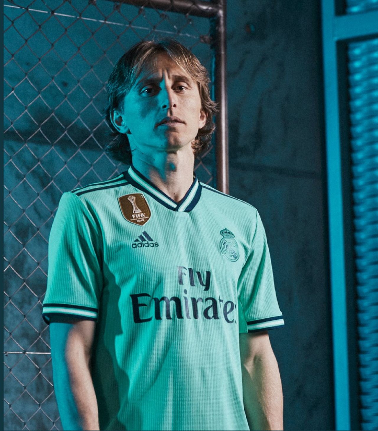 OFICIAL | Real Madrid si-a prezentat noul echipament! Semana izbitor cu cel al altei echipe! Fanii au reactionat imediat! Galerie foto_3