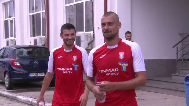 Gabi Tamas a venit cu STICLA DE APA in mana si a dat gol la primul meci: