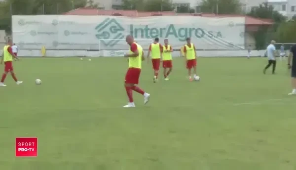 Gabi Tamas a venit cu STICLA DE APA in mana si a dat gol la primul meci: "Nu-i nimic, dam bine!" VIDEO