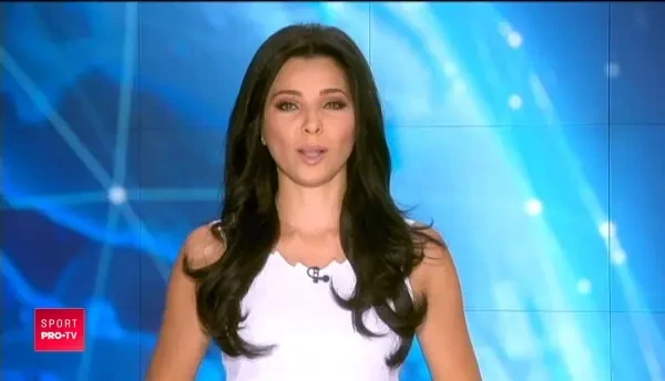 Pustoaica de 13 ani din Cluj care il provoaca pe Ronaldo la genuflexiuni! Cate poate sa faca. VIDEO