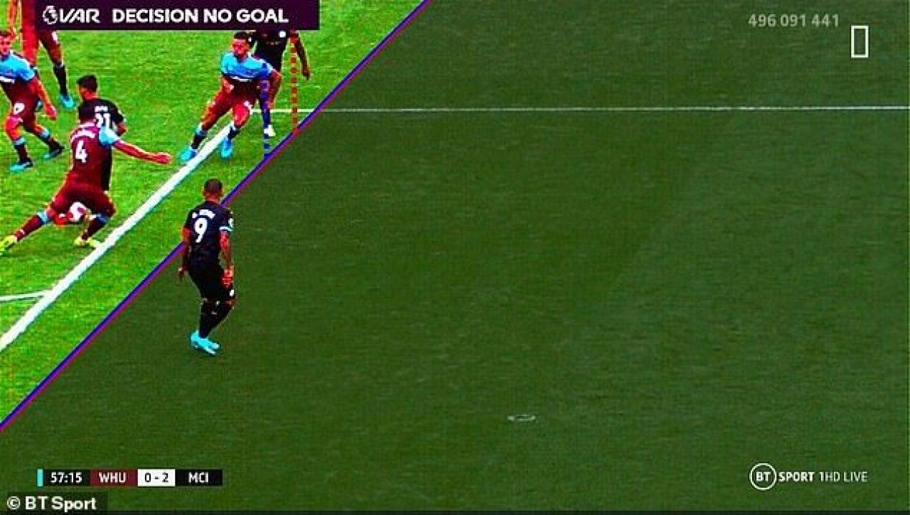 Prima decizie VAR din istoria Premier League a iscat si primele mari controverse! Golul lui Sterling, anulat pentru un ofsaid care nu e clar nici pe calculator! FOTO_1