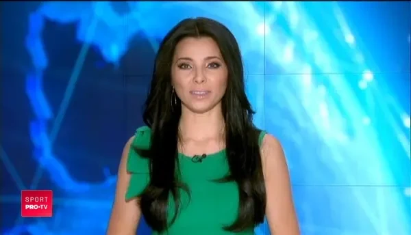 A jucat ca atacant, acum a trecut in poarta si a prins nationala! Povestea romancei care da pase de gol chiar si din poarta