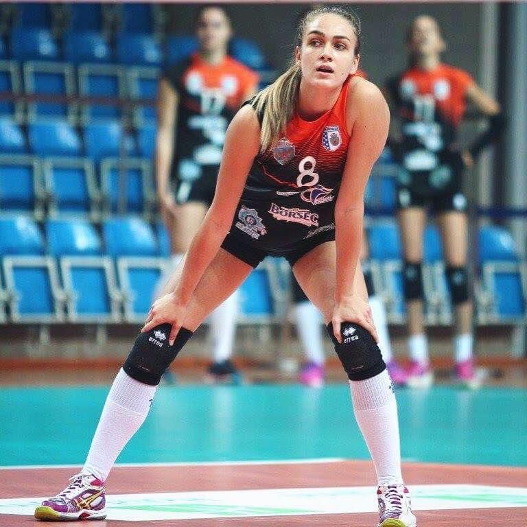 Galatiul ataca titlul cu una dintre cele mai sexy voleibaliste din Romania! A castigat Challenge Cup cu CSM Bucuresti_6