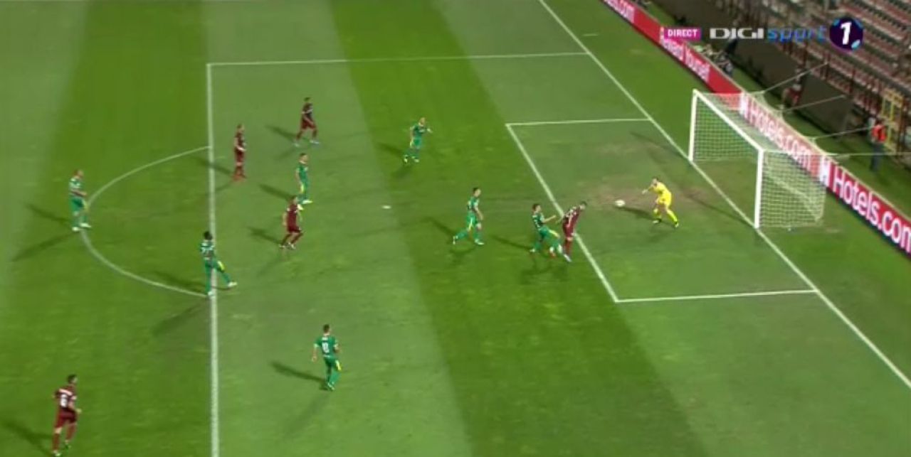CFR CLUJ - SLAVIA PRAGA 0-1 | La un MIRACOL de grupele UEFA Champions League! Omrani a ratat un penalty, Stanciu a dat pasa decisiva la golul cehilor! Toate fazele partidei_4