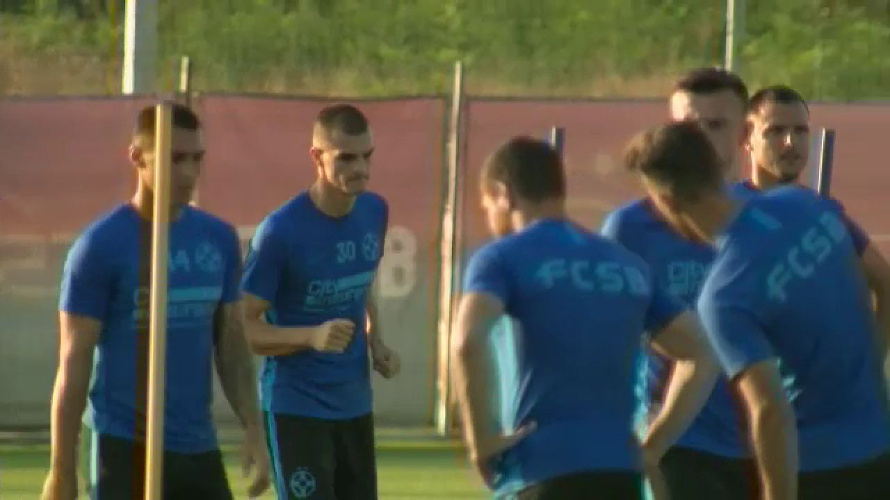 Cel mai inalt din clasa! :) Prima aparitie a lui Chorbadzhiyski alaturi de colegii sai de la FCSB_1