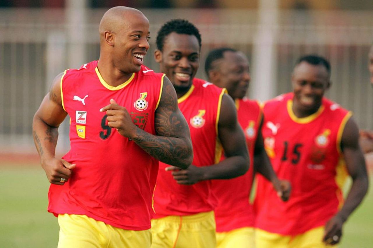 Tragedie uriasa! A murit unul dintre cei mai cunoscuti jucatori ghanezi din ultimele doua decenii! Junior Agogo a fost coleg cu Muntari si Gyan in atacul Ghanei_1