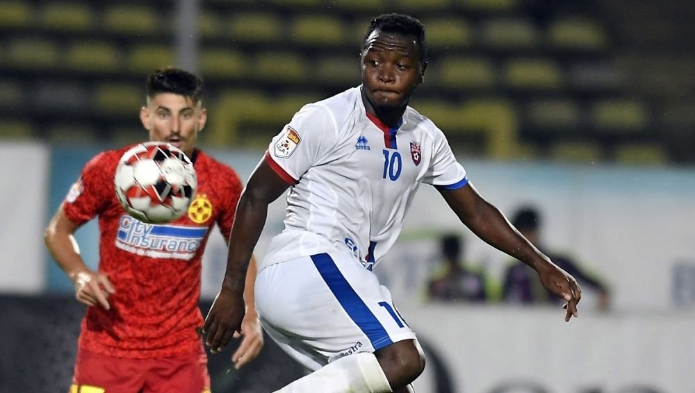 Ongenda, PRIZONIER in Liga 1: "Nu semnez nici pentru 100.000 euro pe luna! Pot sa ajung si sofer de autobuz in Botosani!" Situatie incredibila