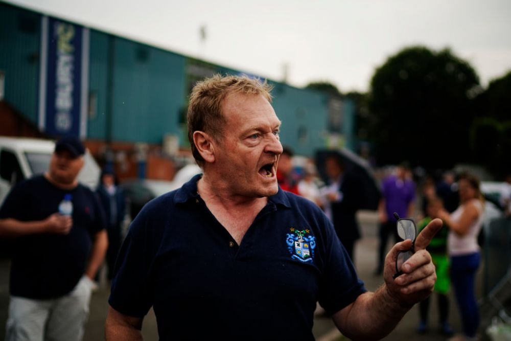 SOC in Anglia! Un club vechi de 134 de ani a fost desfiintat! Fanii au inceput sa planga in fata stadionului. FOTO_7