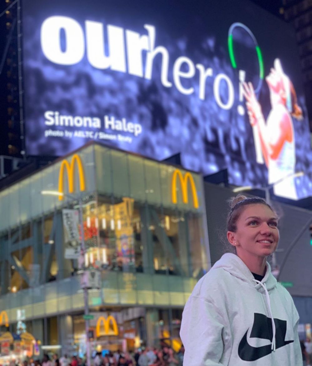 SURPRIZA URIASA pentru Simona Halep in Times Square! Romanca, surprinsa intr-o imagine memorabila dupa meciul cu Gibbs: 