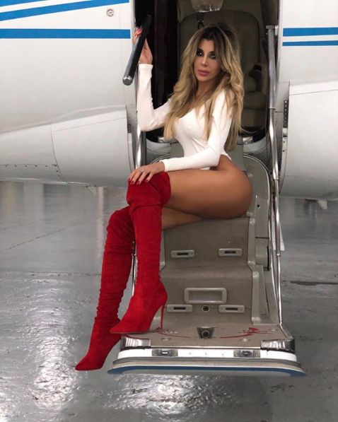 WOW! Fiica unui fost mare international face ravagii pe retelele de socializare. Cu ce se ocupa. FOTO_22