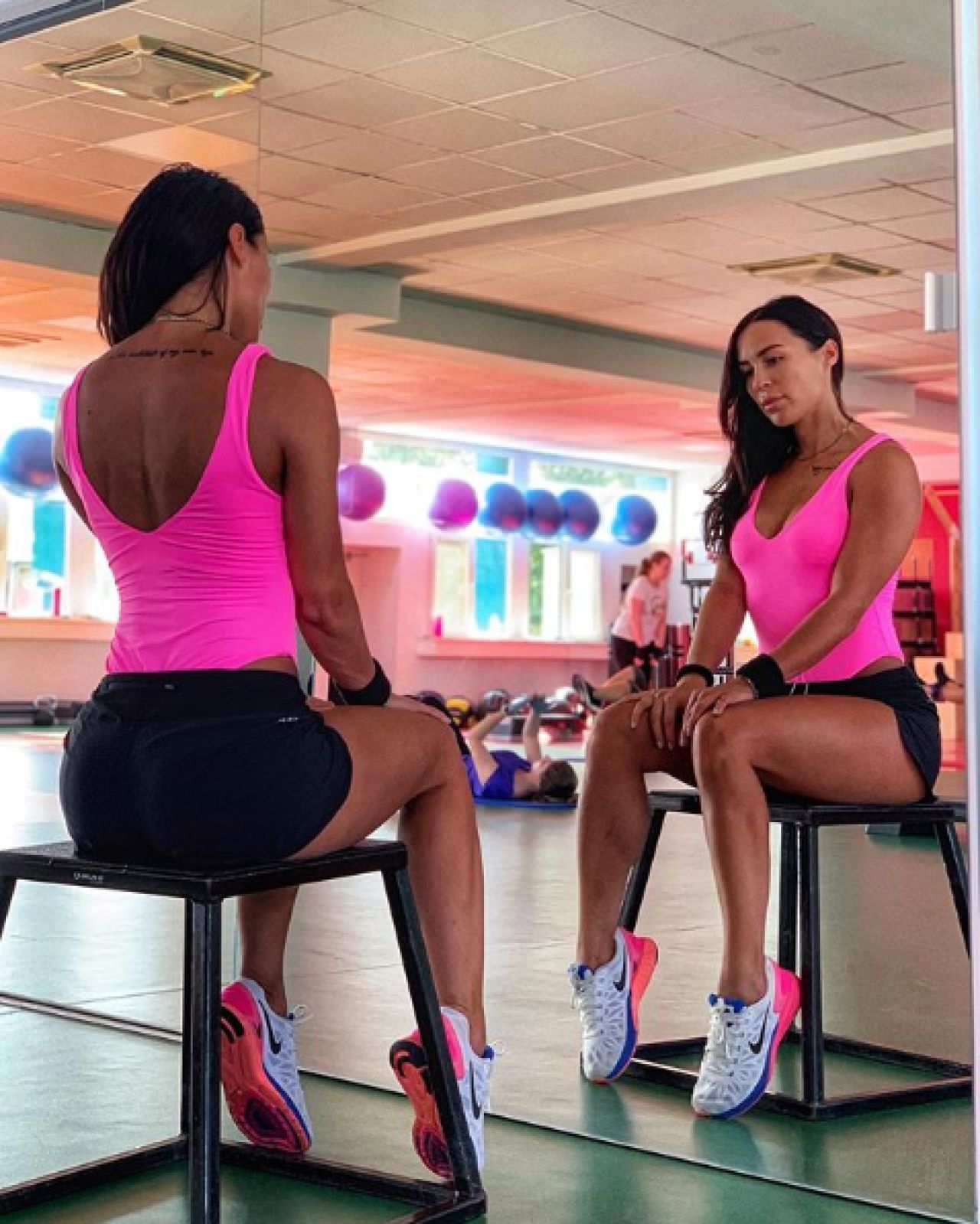 Sotia lui Gabi Tamas e 'beton'. Ioana e una dintre cele mai sexy sotii de fotbalisti din Romania. FOTO_45
