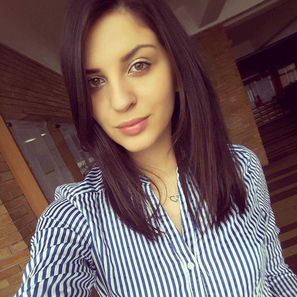 Burli's Angels: ajutoare de baza pentru seful FRF. :) Cine sunt cele mai frumoase angajate ale Federatiei_4
