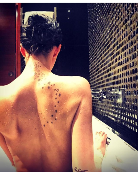 Si-a facut tatuaj cu iubitul fotbalist, dar a fost parasita: 