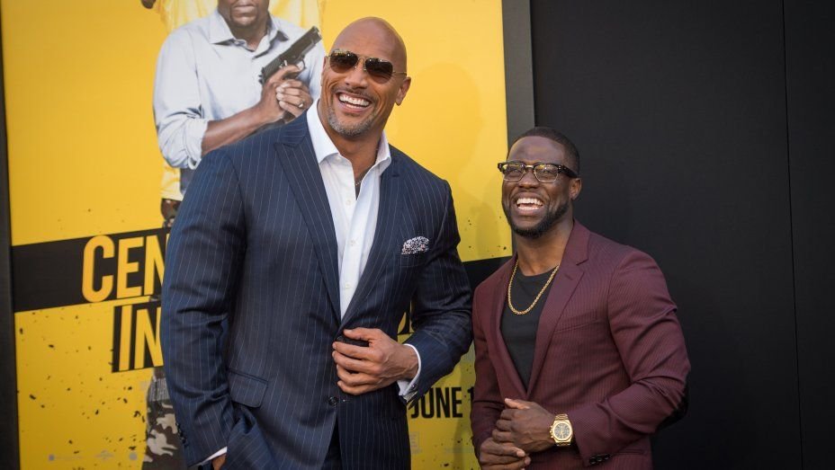 Cum a reactionat Dwayne 'The Rock' Johnson cand a aflat de accidentul lui Kevin Hart. Starea actorului_18