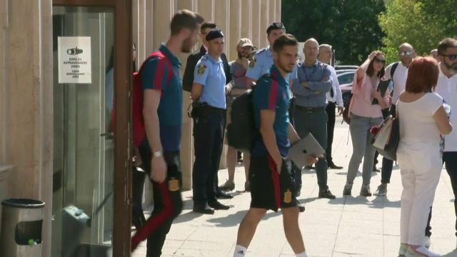 Nationala de 1 MILIARD a Spaniei a ajuns la Bucuresti, pe aeroportul Baneasa! Galerie FOTO_10