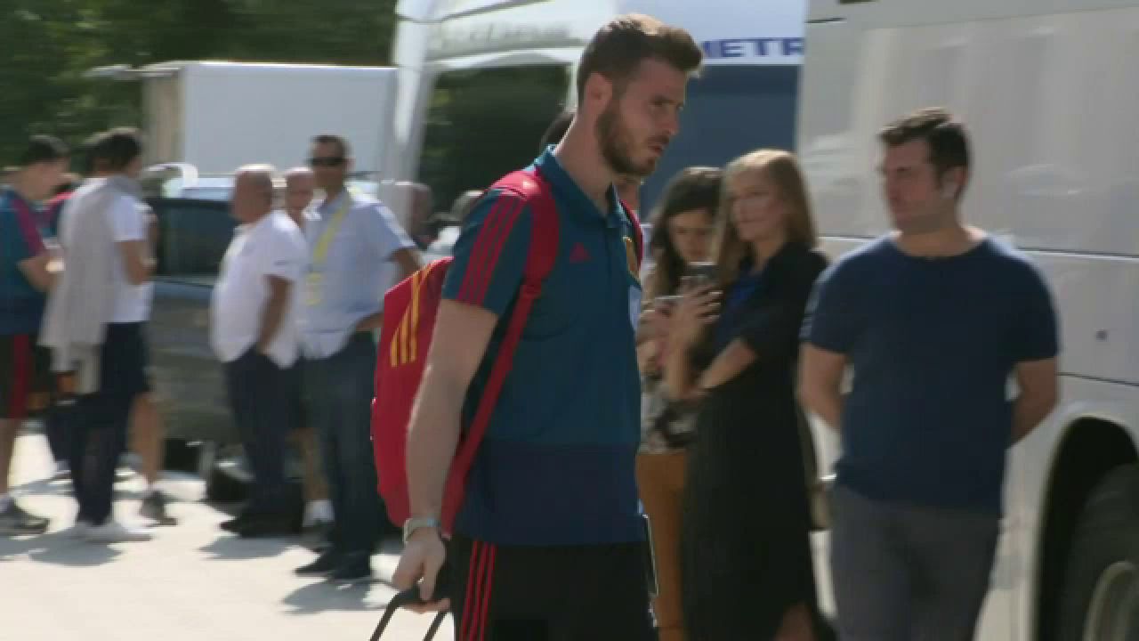 Nationala de 1 MILIARD a Spaniei a ajuns la Bucuresti, pe aeroportul Baneasa! Galerie FOTO_11