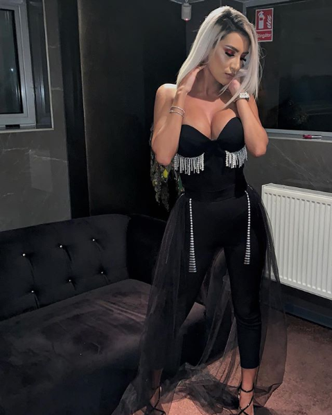 Jucatorul pus pe lista neagra de Becali a dat lovitura! Se insoara cu o bomba sexy, fiica unui milionar. FOTO_30