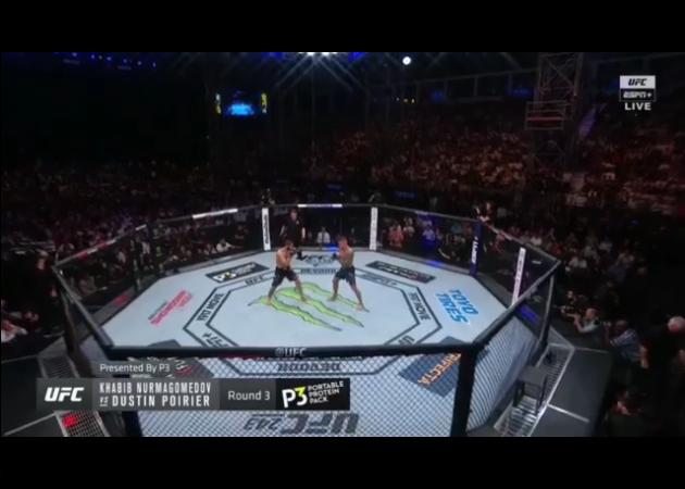 Khabib Nurmagomedov l-a DISTRUS pe Dustin Poirier in primul meci dupa lupta cu Conor McGregor. KO in runda 3_3