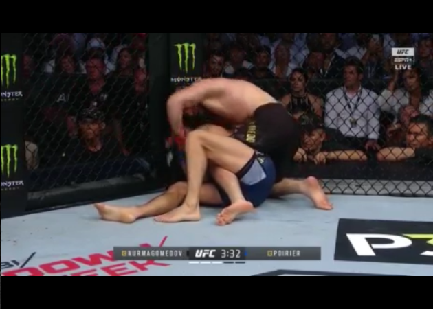 Khabib Nurmagomedov l-a DISTRUS pe Dustin Poirier in primul meci dupa lupta cu Conor McGregor. KO in runda 3_8