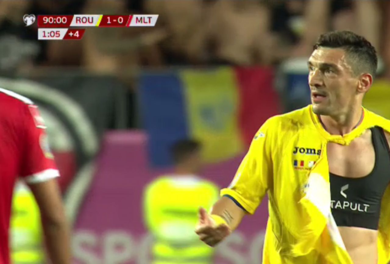ROMANIA - MALTA 1-0 | IMAGINI INCREDIBILE! Cum arata tricoul lui Keseru la finalul partidei! Maltezii l-au sfasiat in direct_1