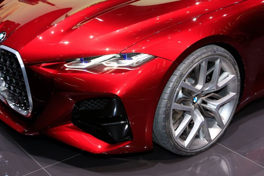 Masina de la BMW care a atras toate privirile la Salonul Auto de la Frankfurt. Cum arata Concept 4. FOTO_12