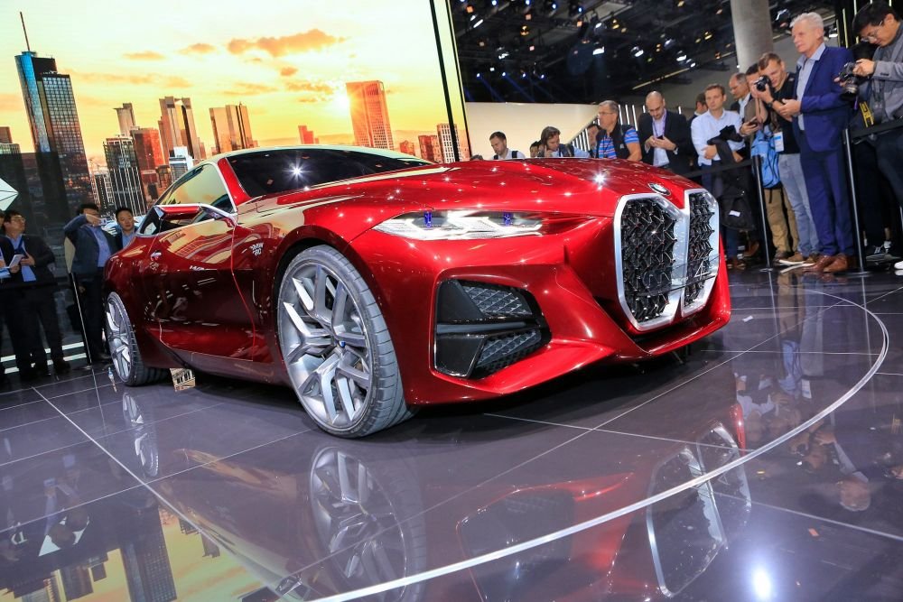 Masina de la BMW care a atras toate privirile la Salonul Auto de la Frankfurt. Cum arata Concept 4. FOTO_19