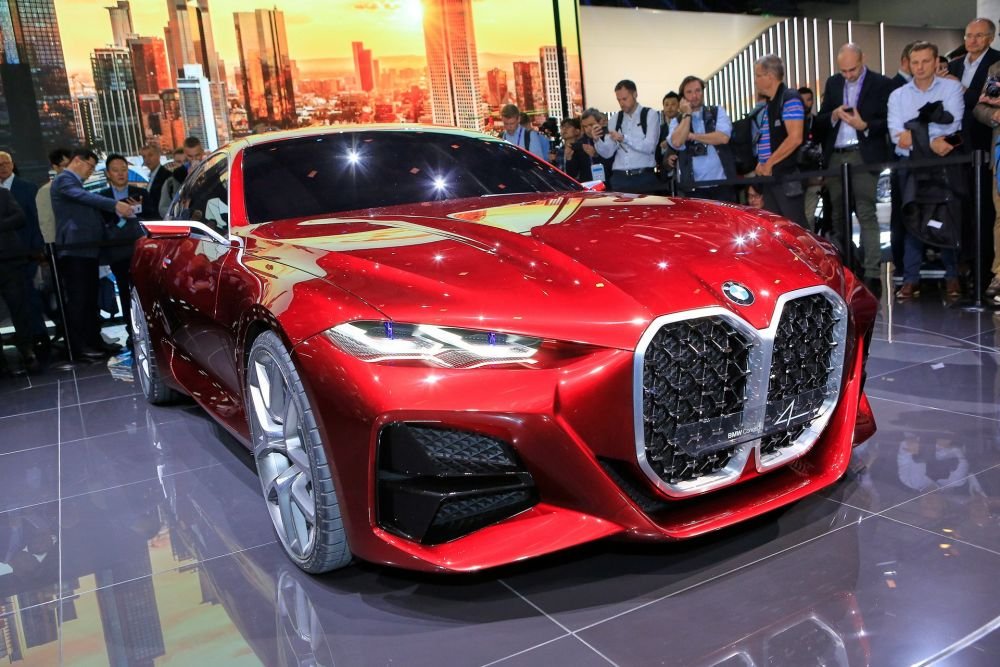 Masina de la BMW care a atras toate privirile la Salonul Auto de la Frankfurt. Cum arata Concept 4. FOTO_24