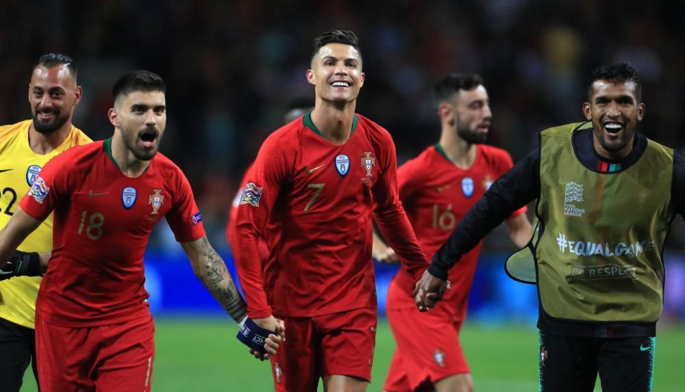 Ronaldo e un MONSTRU! Portughezul a marcat 4 GOLURI in meciul cu Lituania si si-a trecut numele in istorie