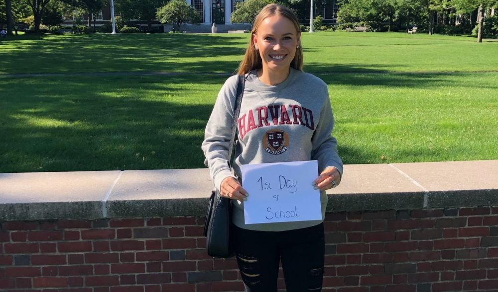 Caroline Wozniacki si Bethanie Mattek-Sands s-au inscris la Universitatea Harvard. FOTO