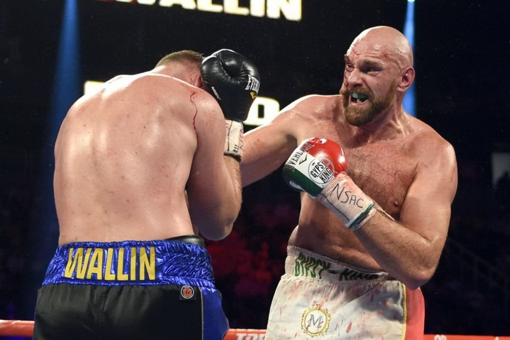 Tyson Fury, meci ULUITOR: si-a invins adversarul cu fata plina de sange si a fost dus la spital. FOTO_6