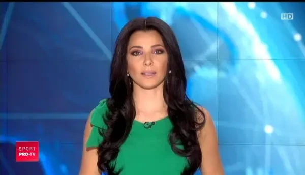 Un fotomodel s-a ales cu un ochi vanat la Polivalenta! Fata s-a batut la concursul de jiu jitsu