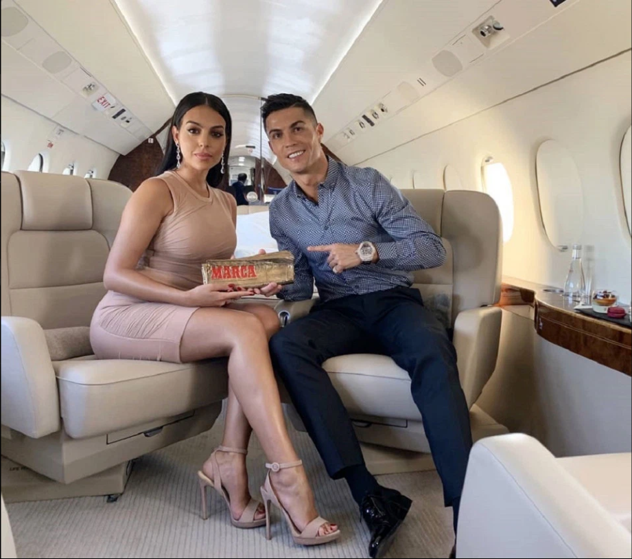 Viata Georginei Rodriguez, o adevarata aventura! De la bona, la vanzatoare si acum viitoare sotie a lui Cristiano Ronaldo: 