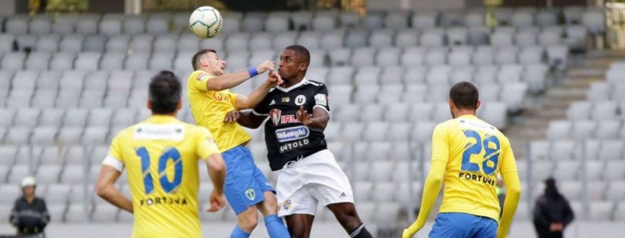 U CLUJ - PETROLUL 4-0 | MECI NEBUN LA CLUJ! Petrolul umilita pe Cluj Arena! Flavius Stoican, eliminat pentru proteste! U iese din zona retrogradarii _4